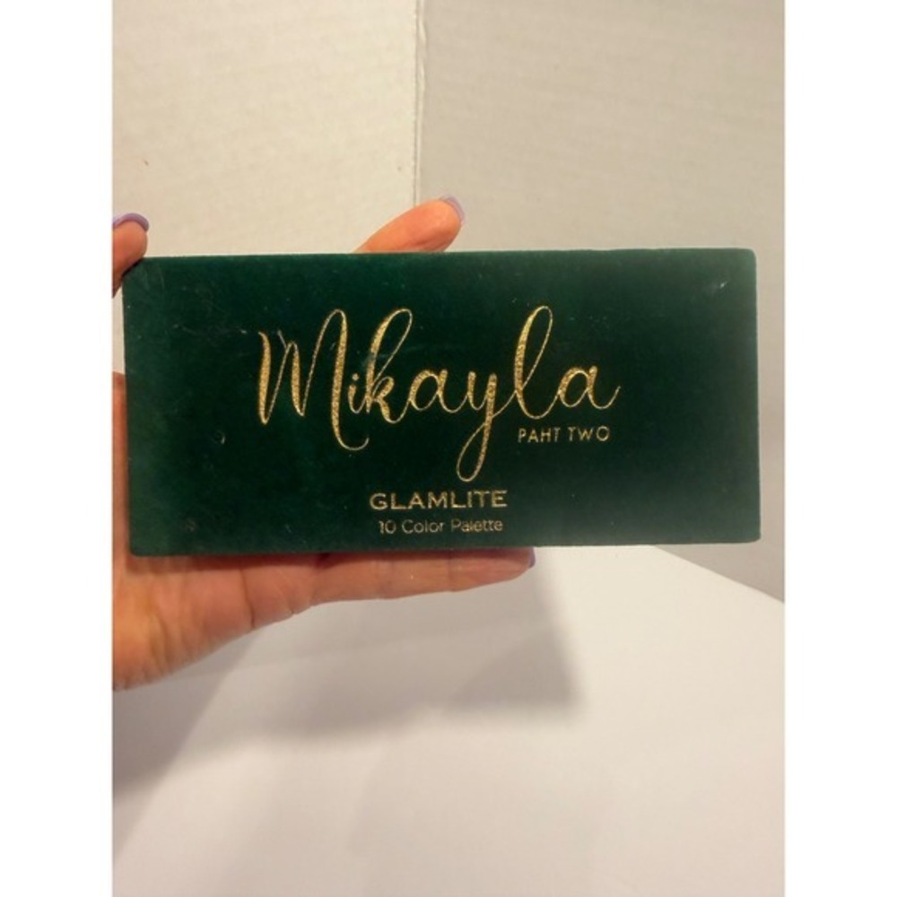 Glamlite Mikayla Paht Two 10 Color Eyeshadow Palette Green Shimmer Matte